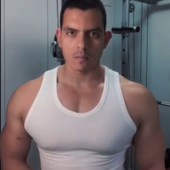 Marq David, My Job Is to Provide You Access to the Best Activewear - Picture 3 of 3